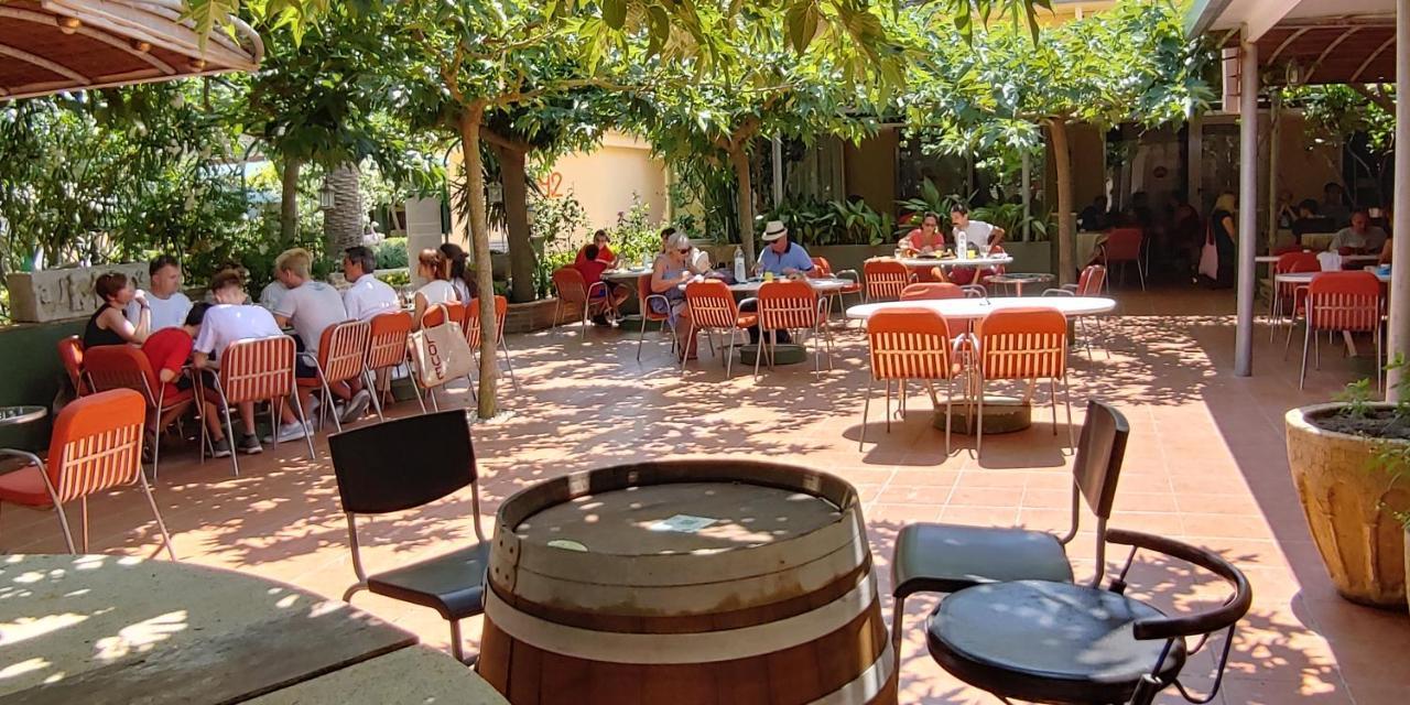 Hotel Riomar Sant Martí d'Empúries Bagian luar foto