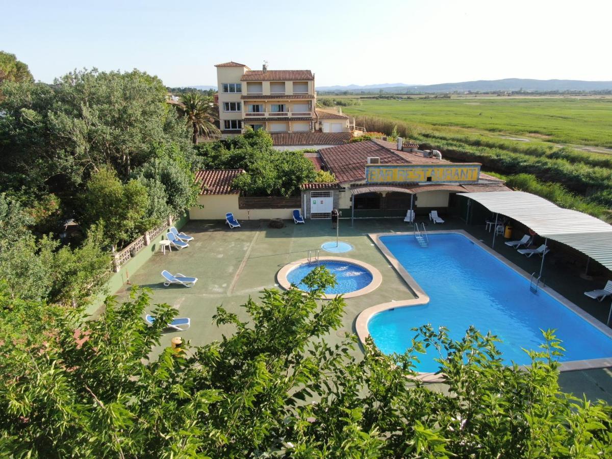 Hotel Riomar Sant Martí d'Empúries Bagian luar foto