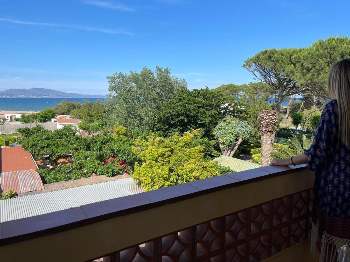 Hotel Riomar Sant Martí d'Empúries Bagian luar foto